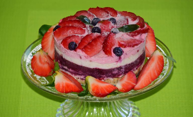 Proljetna voćna torta