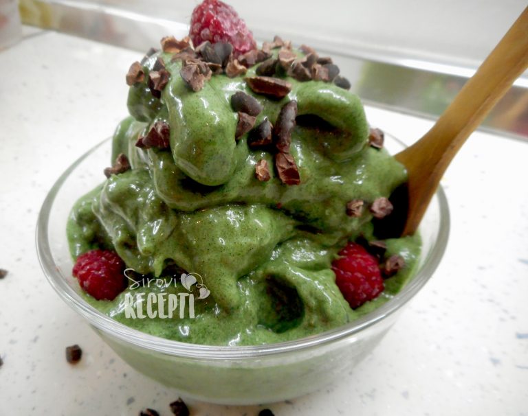 Sirovi sladoled sa spirulinom
