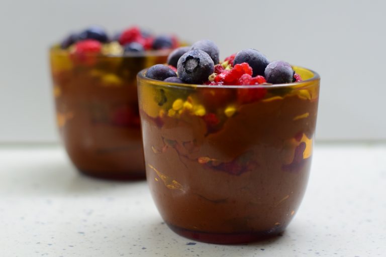 Mousse od čokolade i avokada